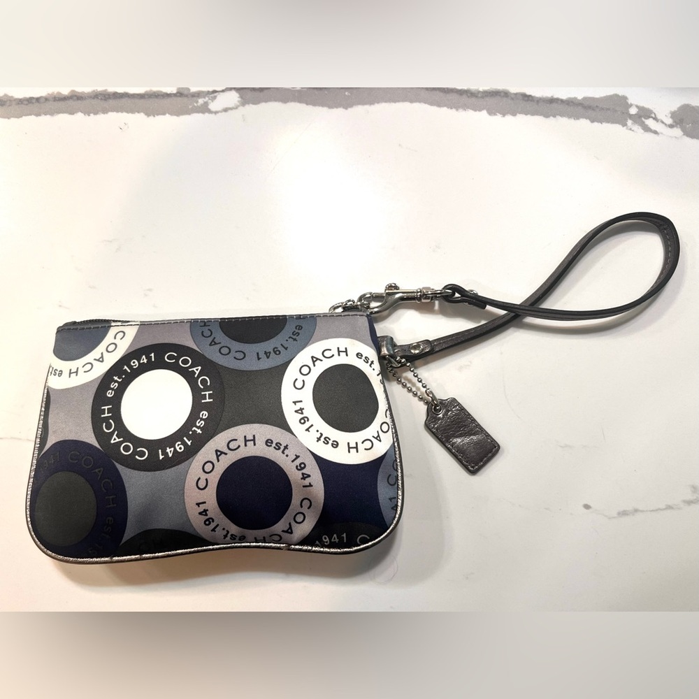 Coach VINTAGE Medallion Scarf Signature Collection Blue & White Wristlet - Picture 9 of 15